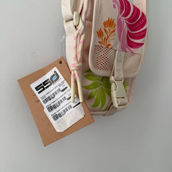 FARM Rio Fervo Rainbow Tropical Crossbody Bag Cream Floral Brazil Exclusive NWT - Picture 7 of 8